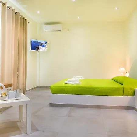 Ξενοδοχείο Sea & Sun Villa 3*